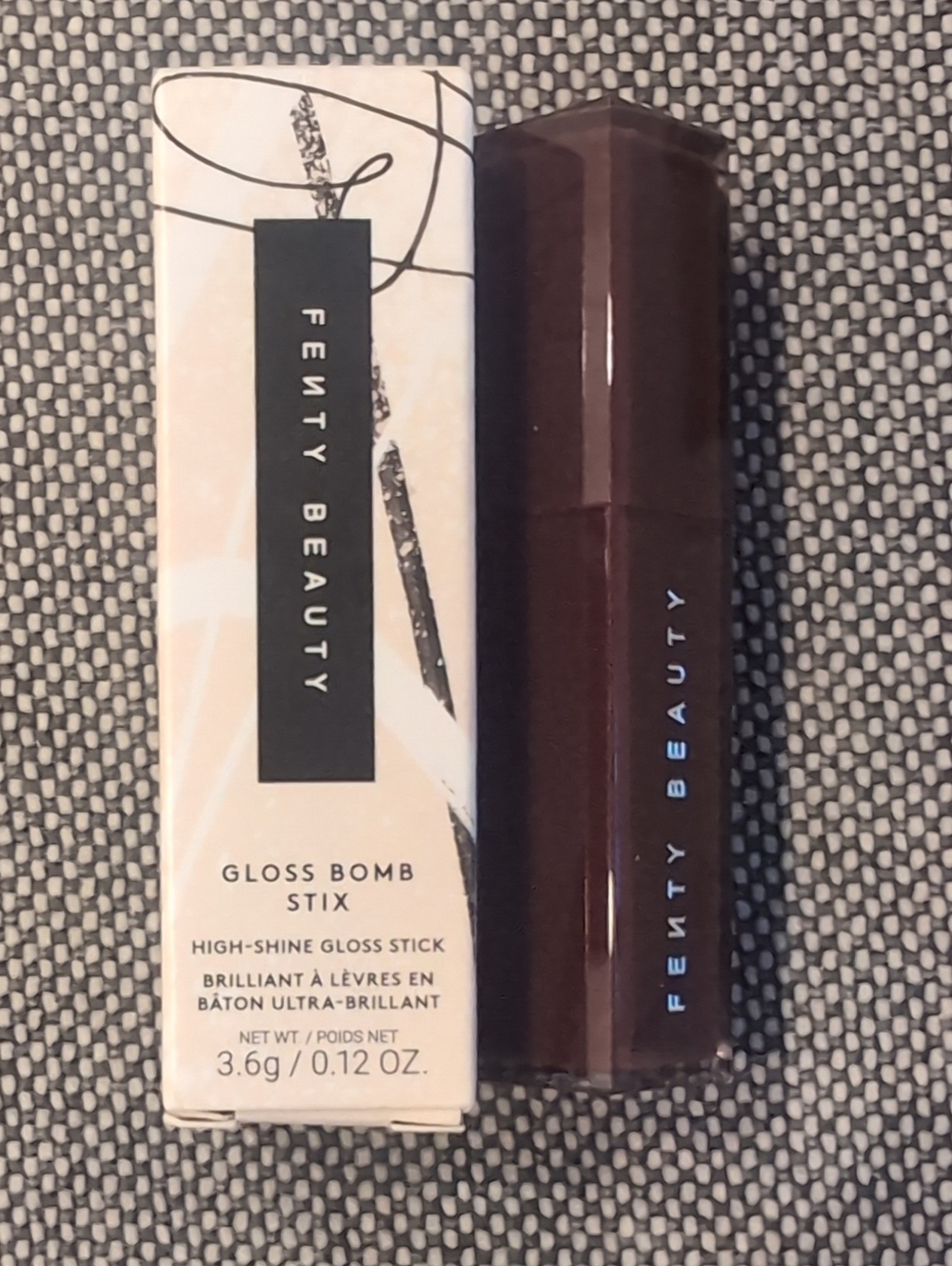 Fenty Beauty Gloss Bomb Stix - hot Chocolit